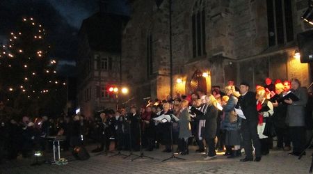 Ev. Kirchenchor und LKE Weihnachtsserenade Ev. Kirchenchor und LKE Weihnachtsserenade