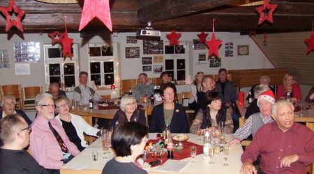LKE Weihnachtsfeier beim Singen