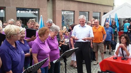 Straßenfest mit neuem Sänger