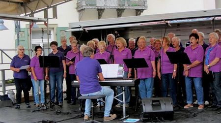 Straßenfest Vaih./E. Jetzt geht's los 13.09.2015 Straßenfest Vaih./E. Jetzt geht's los 13.09.2015